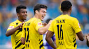 Giovanni Reyna (m.) hat im Trainingslager des BVB einen bleibenden Eindruck hinterlassen