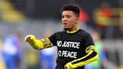 Jadon Sancho beim Aufwärmen