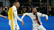 Neymar celebra su gol al Borussia Dortmund