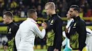 Borussia Dortmund v Paris Saint-Germain - UEFA Champions League Round of 16: First Leg