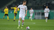 Nico Elvedi bleibt Gladbach treu