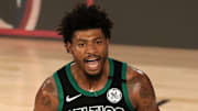 El base de la escuadra de Boston metió 16 de sus 19 puntos en el cuarto final