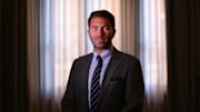Eddie Hearn se ha vuelto millonario en la industria del boxeo