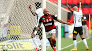 Freguês? O Flamengo não perde para o Corinthians desde 2018. 
