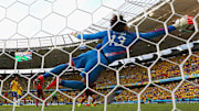 La memorable atajada de Guillermo Ochoa en Brasil 2014 - Brasil vs Mexico: Group A 0-0