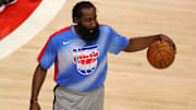 James Harden terminó lesionado en las piernas la temporada 2020-21 con los Nets 