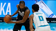 Nets y Hornets chocan en Nueva York en su tercer duelo de la temporada