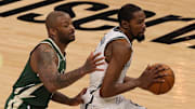 P.J. Tucker ha sido testigo de la gran ofensiva de Kevin Durant en los playoffs