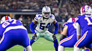 Jaylon Smith prepares for a snap against the Bills