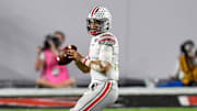 Justin Fields fue tomado por los Bears