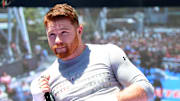 "Canelo" Álvarez se casó una semana después de su pelea contra Saunders