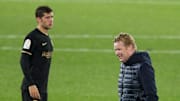 Ronald Koeman y Sergi Roberto