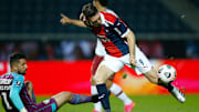 Mauro Boselli anotou na partida, mas gol foi erroneamente anulado quando o placar ainda estava em 0 a 0 