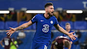 Giroud a retrouvé sa place de titulaire en pointe de l'attaque des Blues  