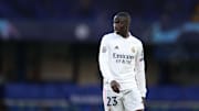 Ferland Mendy recalé par son club