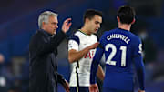 Mourinho y Reguilón contra el Chelsea