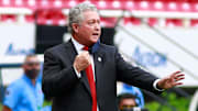 Víctor Manuel Vucetich se llevó el último Clásico Nacional, cuando Chivas eliminó al América en la Liguilla del Guard1anes 2020.