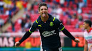 El jugador Isaac Brizuela celebra un gol.