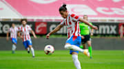 El jugador de Chivas estaría en la mira del Napoli