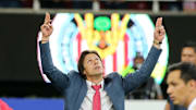 El entrenador argentino aseguró que le encantaría volver a dirigir a Chivas