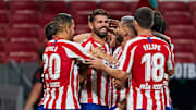 Diego Costa y sus compañeros celebrando