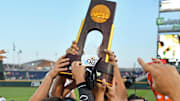 College World Series - Arkansas v Oregon State - Game Three