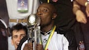 Corinthians player Freddy Rincon kisses the winner
