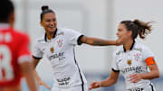 Briga pelo topo, vaga na próxima fase e luta contra o rebaixamento: confira tudo que está em jogo nas rodadas finais do Brasileirão Feminino. 