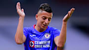 Roberto Alvarado brindó un buen partido ante Chivas.