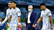 Javier Aguirre y jugadores de Rayados de Monterrey.