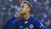 Alemao celebra un gol con Cruz Azul.