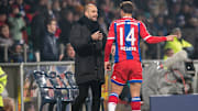 Für Pep Guardiola ist Claudio Pizarro "einer der besten".