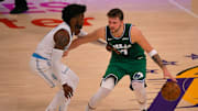 Lakers y Mavericks chocan este sábado en la NBA