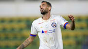 Bahia e Athletico-PR se enfrentam pelo Campeonato Brasileiro. 