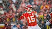 Patrick Mahomes and the Chiefs are facing a tough Chicago defense Sunday night.