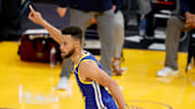 Stephen Curry anotó 53 puntos en el juego del lunes con los Warriors