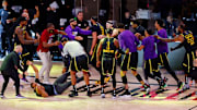 Los Lakers tienen ventaja de 2-0 en las finales de conferencia ante los Nuggets tras los dos primeros juegos