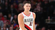 Zach Collins era un aporte bajo los tableros de los Blazers