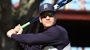 Omar Vizquel fue coach de Detroit y está dirigiendo en la LMB