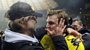 Jürgen Klopp (l.) richtete ein paar emotionale Worte an Kevin Großkreutz (r.)