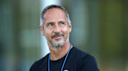 Adi Hütter ist mit dem aktuellen Eintracht-Kader zufrieden