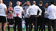 Im Abschiedsspiel gegen den SC Paderborn musste Marco Russ (Mitte) vergeblich auf seine Einwechslung warten