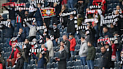 Fans von Eintracht Frankfurt im Stadion.
