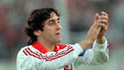 Enzo Francescoli of River Plate de Argentina respo