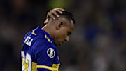 FBL-ARGENTINA-COLOMBIA-VILLA-GENDER-VIOLENCE - Villa se agarra la cabeza.