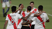 River festeja un gol: hoy necesitará 3 como mínimo.