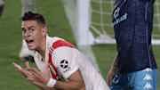 Ni Borré entendió como jugaba estando con un pie afuera de River