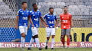 Vila Nova e Cruzeiro lutam contra a zona de rebaixamento na Série B do Campeonato Brasileiro. 