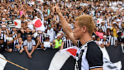 Honda adquire 50 pacotes anuais de sócio-torcedor do plano VIP do Botafogo e doa ao clube “para que os alvinegros possam usufruir”. 