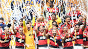Jogão! Flamengo e Palmeiras fazem partida de gigantes na decisão da Supercopa do Brasil; Fla vence nos pênaltis e fica com a taça. 